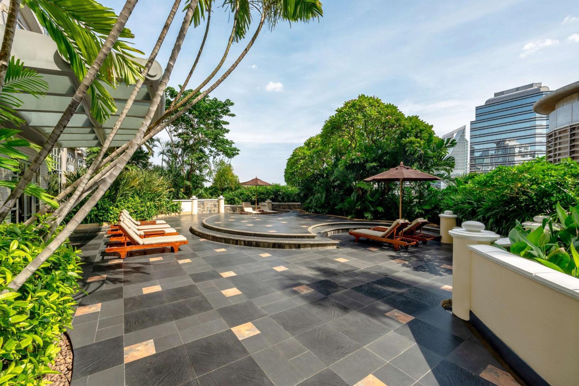 Conrad Bangkok Hotel Exterior photo